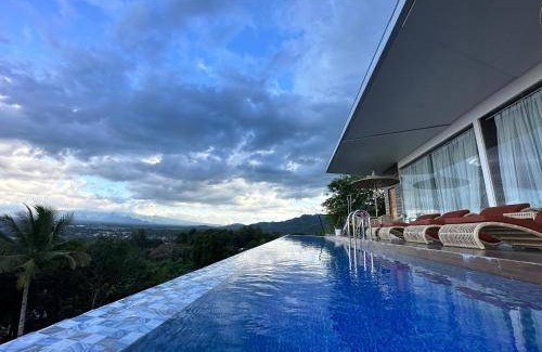 Koronadal Villa | 400 m² Villa ∙ 3 bedrooms ∙ 22 guests