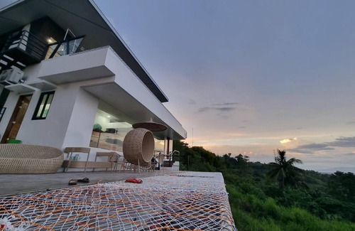 Koronadal Villa | 400 m² Villa ∙ 3 bedrooms ∙ 22 guests