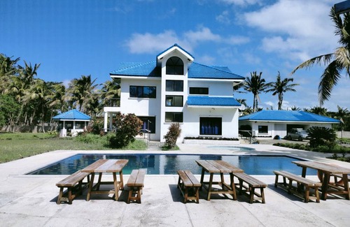 Pagudpud Villa | 432 m² Villa ∙ 4 bedrooms ∙ 24 guests