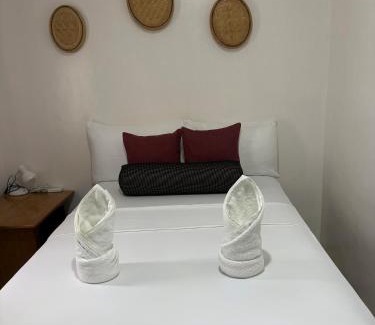 Pilar House | 5 Bedrooms Beach Retreat House