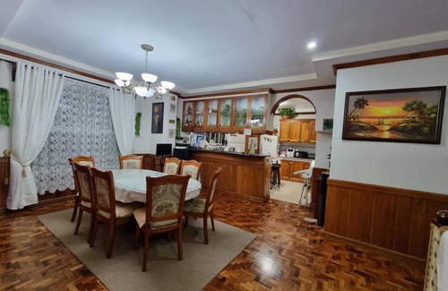 Baguio House | 500 m² Bungalow ∙ 4 bedrooms ∙ 16 guests