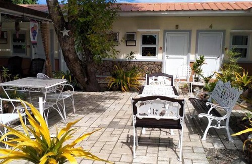 Laoag Hostel | 60 m² Hostel ∙ 7 guests