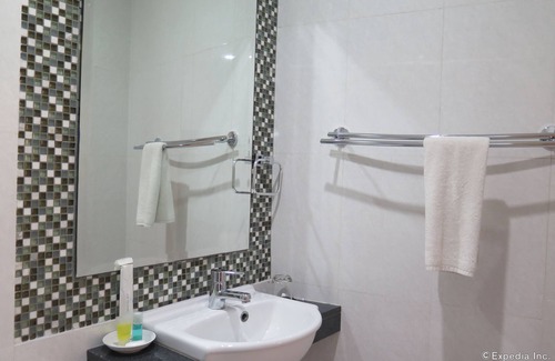 Tagbilaran Hotel | 717 Cesar Place Hotel