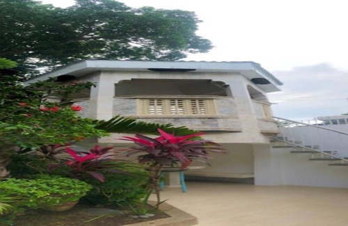Pansol House | 75 m² House ∙ 2 bedrooms ∙ 16 guests