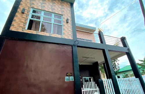 Danao City House | 98 m² House ∙ 3 bedrooms ∙ 5 guests