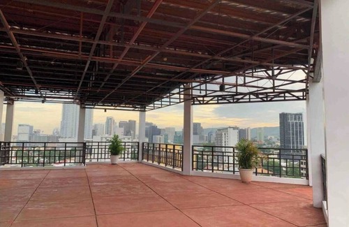 Mandaue Condo | A place to stay at centrally located Mabolo, Cebu