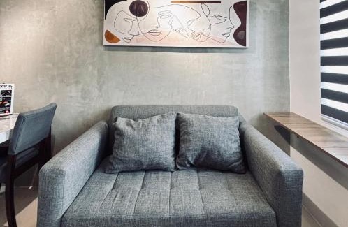 Mandurriao House | A Smooth Cozy City Loft