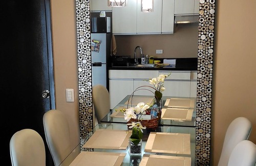 Poblacion District Condo | Abreeza Place Tower, 1-bdrm Condo with Broadband Wifi