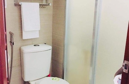 Muntinlupa Apartment | Affordable 1 bedroom unit for daily and long term with balcony, netflix, wifi and pool