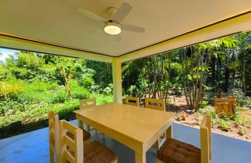 Santa Fe Apartment | Amalia's Guest House at Pangpang Bar & Restaurant