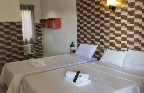 Lapu-Lapu Hotel | AOSMECPoolCamp Hotel
