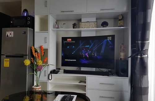 Socorro Condo | Araneta Cubao No Brown Outs 1BR Furnished Condo with Balcony free WiFi Netflix