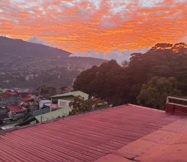 Baguio Hostel | ASHBURN'S TRANSIENT BAGUIO - 3rd to 5th floor BASIC SLEEP and GO Accommodation, WITH PARKING, NO ELEVATOR