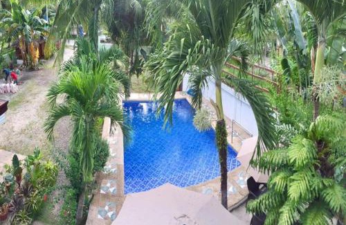 Basdiot Hostel | Avila's Hostel Moalboal near Beach
