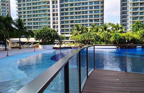 Taguig Condo | Azure Oriental Suites Condo-Staycation — 18min away from NAIA