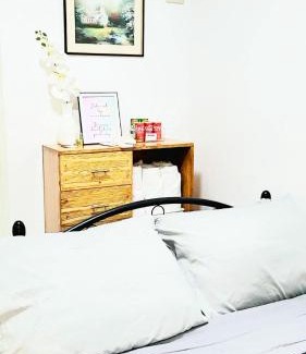San Fernando Hostel | B Guest House Room Rentals