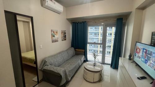 Tambo Apartment | Bayshore 2 SEAview WIFI&TV near NAIA&MOA Okada Complex