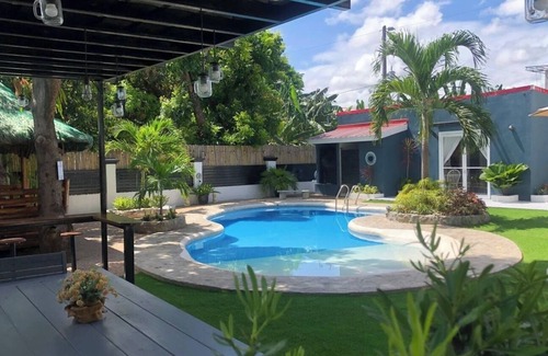 Binan City House | Beautiful Family Retreat with Pool in Biñan, Laguna