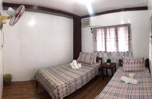 Donsol Bed & Breakfast | Bed and breakfast ∙ 5 guests
