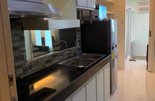 South Triangle Apartment | Bnew, Cozy 1BR near ABS-CBN @Mplace QC 2