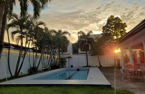 Angeles City Villa | Book 1 take 2 villas - Jay's villa 1 Timog