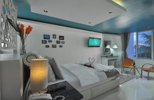 Manoc-Manoc Resort | Boracay Ocean Club Beach Resort
