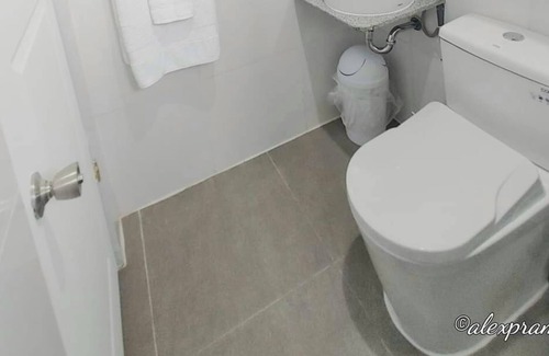 Moalboal House | Brand new fully furnished Deluxe Room