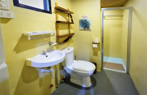 San Francisco Island Resort | Camotes hidden huts-rooms-bar-restaurant
