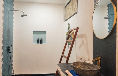 Puerto Princesa City Centre Hotel | Carpe Diem Villas & Resort Dive & Stay resort