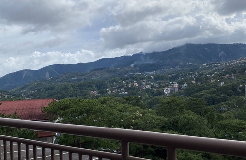 Baguio Condo | Casa Fofa - Modern, Cozy 2 Bedroom Loft Suite