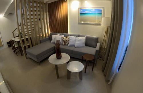 Dauis House | Casa Maria-River view -2 storey house