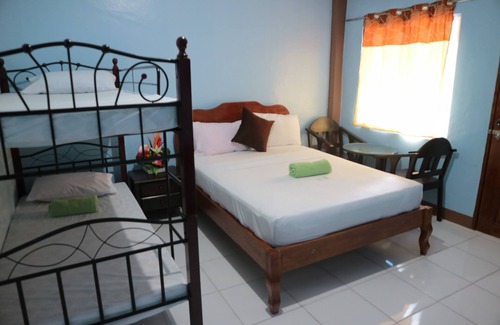 Caticlan House | Centillo Travellers Inn