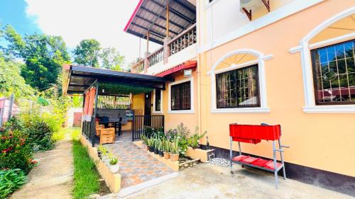 San Pedro House | Chateau La Princesa with cozy garden & bar