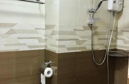 South Triangle Apartment | Chic,Clean Unit near AbsCbn @Mplace QC