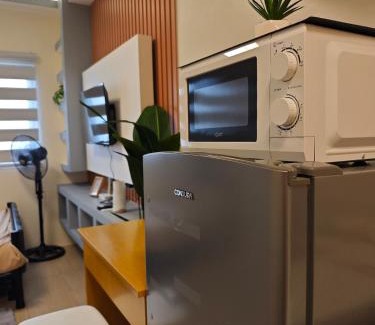 Alabang Apartment | Condo Unit, 2 Beds, Wi-fi, Free Amenities