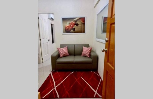Angeles City Apartment | Cosy 1-bedroom condo in vibrant Malabanias
