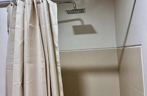 Iloilo Condo | Cozy 1-bedroom condo in marvelous Iloilo City with WiFi, AC