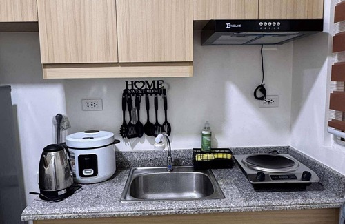 Project 4 Condo | Cozy 1-bedroom condo in Infina Towers Cubao Quezon City with AC