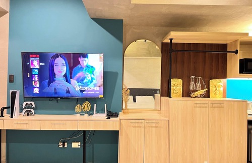 Kaunlaran Condo | Cozy, Comfy & Spacious Hotel Type Condo with FREE Wifi, PS5 & 55" Smart TV