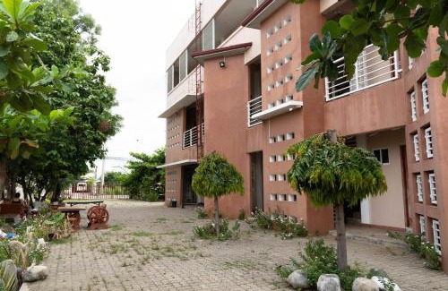 Laoag Hostel | D Guest House Ilocos