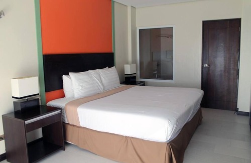 San Fernando Apartment | Deluxe Suite East at World Class Resort