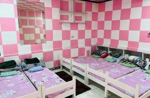 Butuan House | Deyo Guest House Room Pink