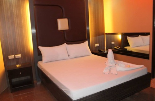 Calumpit Hotel | El Vistra Travellers Inn & Coffee Shop