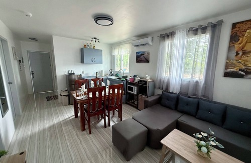 San Francisco Island House | Elegant Beachfront Stay with Private Beach, 1Km from Port of Consuelo!