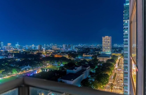 Ermita Apartment | Enjoy the Filipino culture with 2 bedroom place