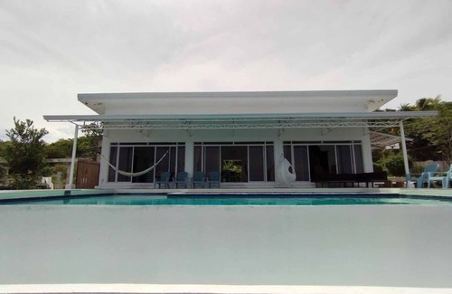 Oslob House | Exclusive Mountain Resort 25pax- Pool + Netflix + HBO + Videoke + WiFi