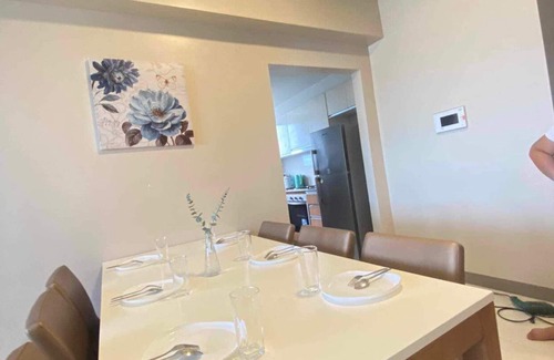 Lapu-Lapu Apartment | Family room 2 bedrooms