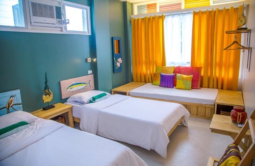 San Juan Hostel | Flotsam and Jetsam Artist Beach Hostel