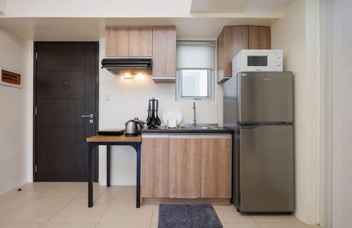 Lahug Apartment | Furnished 1BR | City View, WiFi, Netflix and Pool