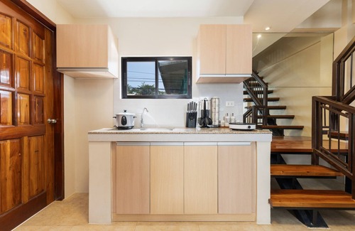 Cebu House | Furnished 3BR House | WiFi, Netflix, Washer and Parking